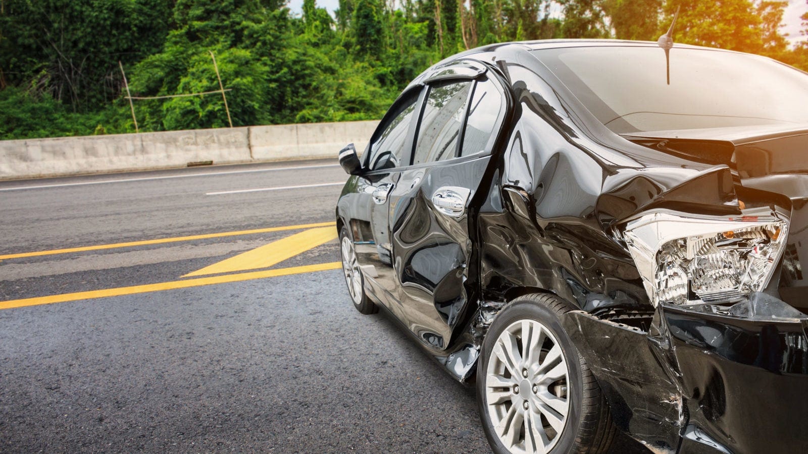 mobile-car-accident-lawyer-min